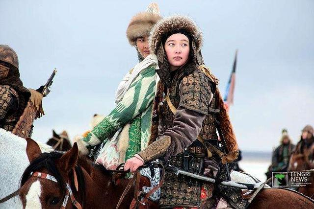 使者回到蒙古后,将太阳汗和古儿别速的狂言一五一十地都和成吉思汗说