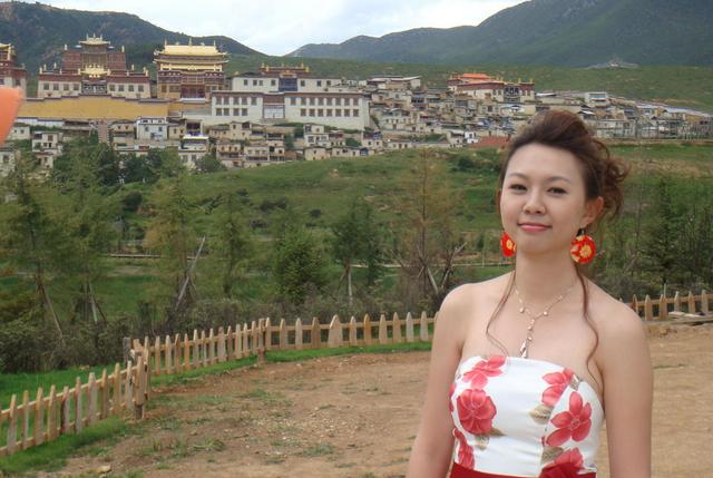 37岁卓依婷近照,翻唱过600首歌曲,曾被误以为去世了,今成这样