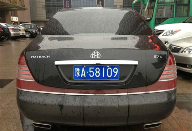 河南的迈巴赫真不少,最便宜的都要500多万,贵的上千万