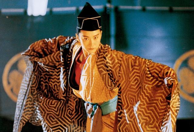 而再回来的时候林青霞开始了她的电影人生新起点,一部《爱杀》扭转了