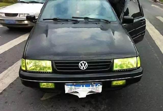 搞笑奇葩遮挡这牌方式,各路司机各显神通!|司机|奇葩|车牌_新浪新闻