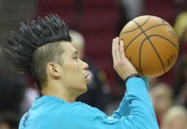 就在中午,nba传来了一条林书豪的最新消息,而这次却无关篮球!