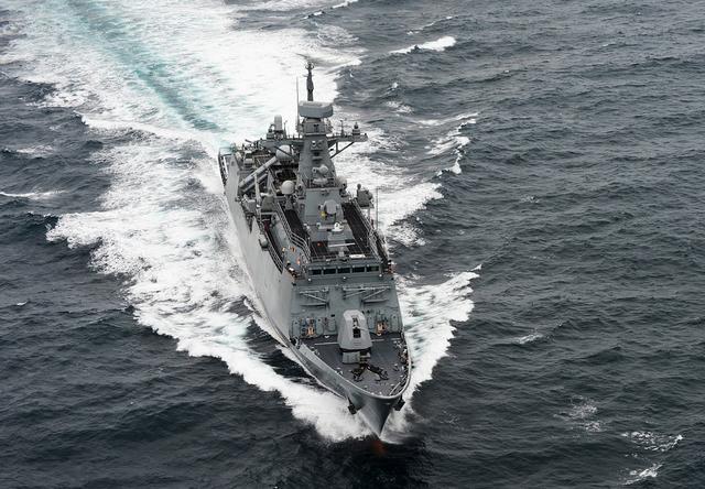 韩国海军近海新卫士大邱级护卫舰比仁川级火力猛