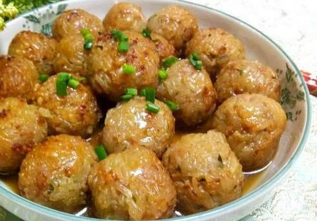 糯米猪肉丸,嫩滑鲜香,好吃的很啊!|丸子|肉馅|生抽_新浪新闻