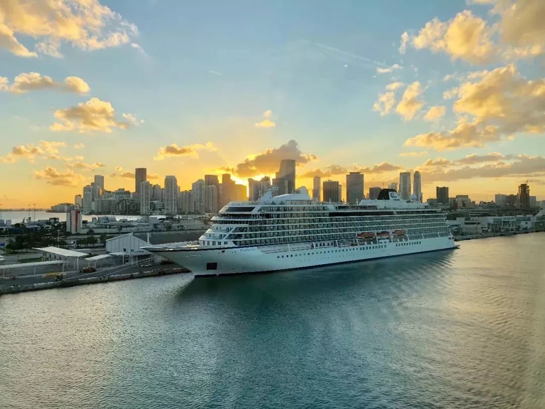 "维京太阳号"   美国    迈阿密