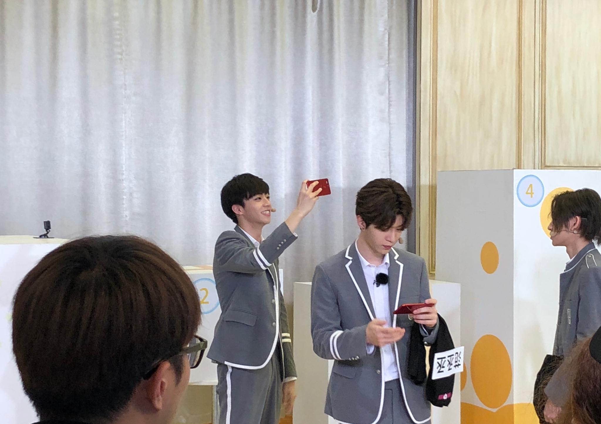 nine percent中8人《跑男》撕名牌!好可惜,蔡徐坤缺席录制