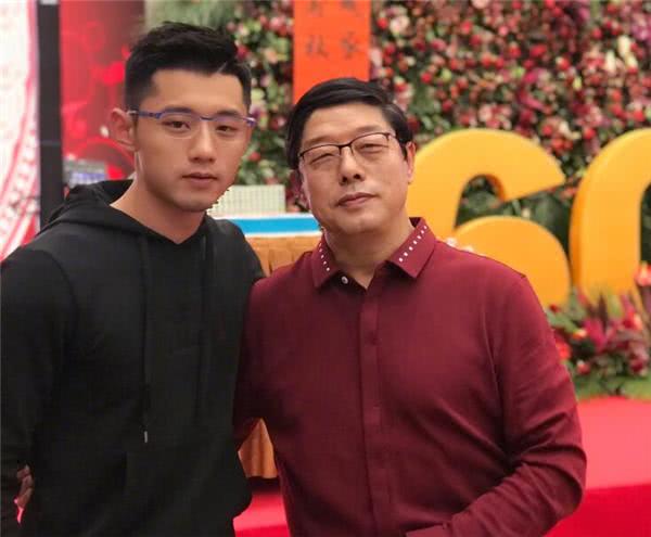 张继科景甜终于公开了,但在张爸的眼里,景甜却不是理想儿媳!