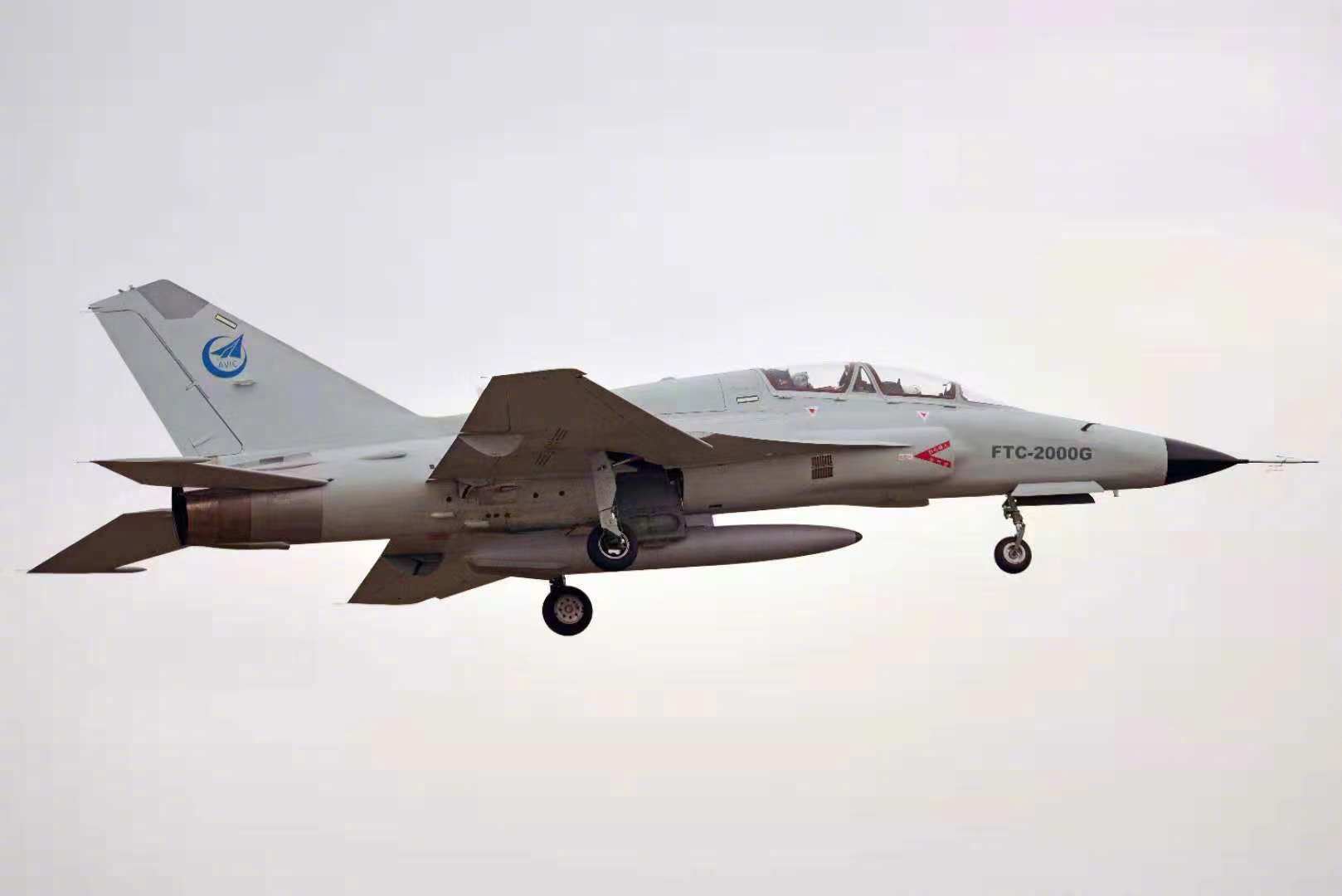 中航工业ftc2000g高级教练机"神鹰",以前的ftc2000高教9改进型