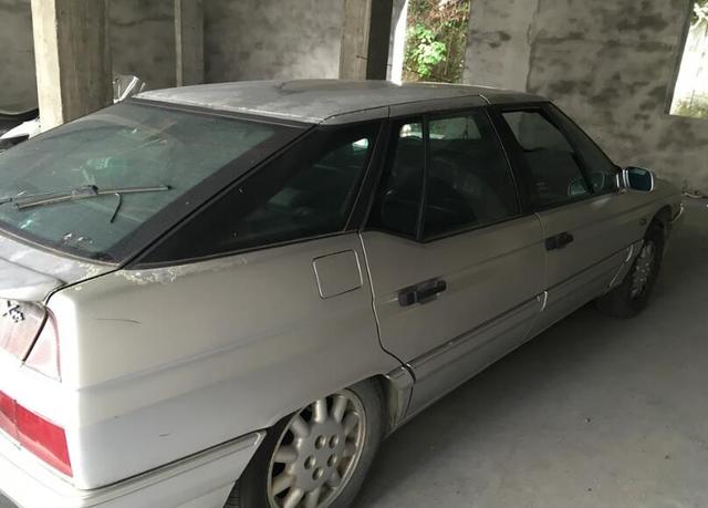 悬浮车顶的大富康东风雪铁龙xm实拍