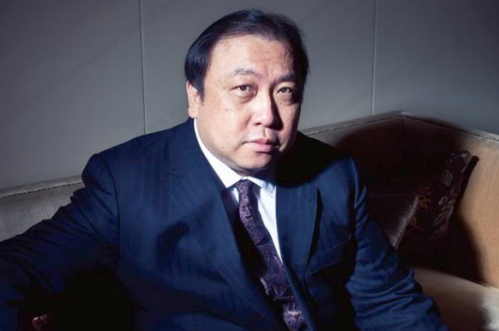 王晶指责网络电影没有版权,愤然离席,网友怒怼:你是抄袭鼻祖