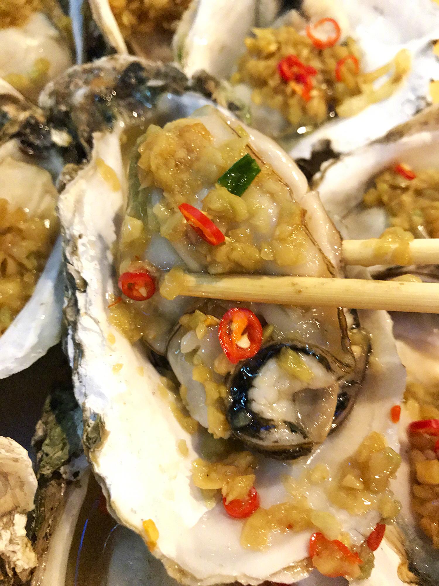 烤肥牛,烤生蚝,锡纸花甲,烤鸡脆骨,烤羊腰,烤扇贝,烤大虾,烤豆