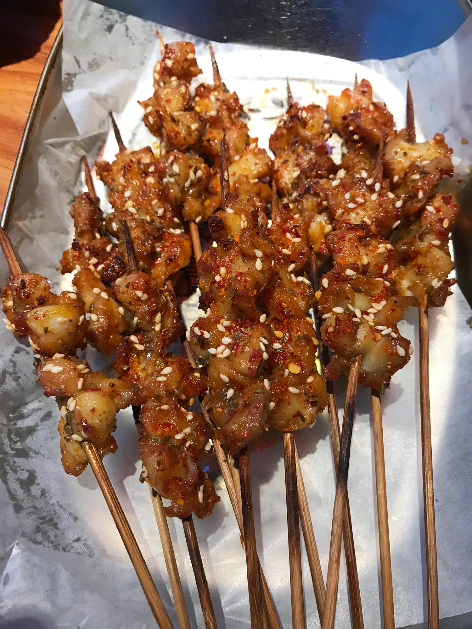 你觉得烧烤里的灵魂是啥我站羊肉串烤肥牛烤生蚝