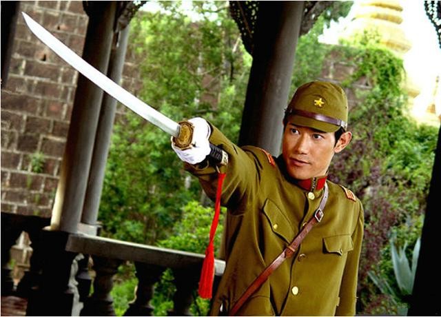 一寺庙挖出唐僧宝藏,日军疯狂掠夺,方丈以死相争,现