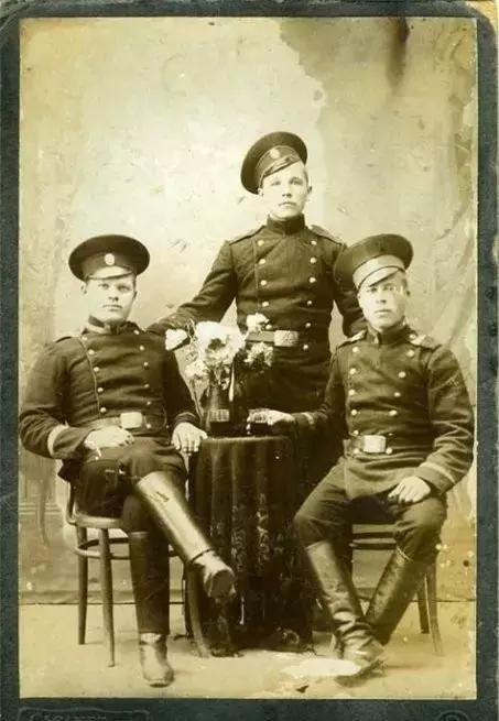 老照片沙皇俄国时期的军人