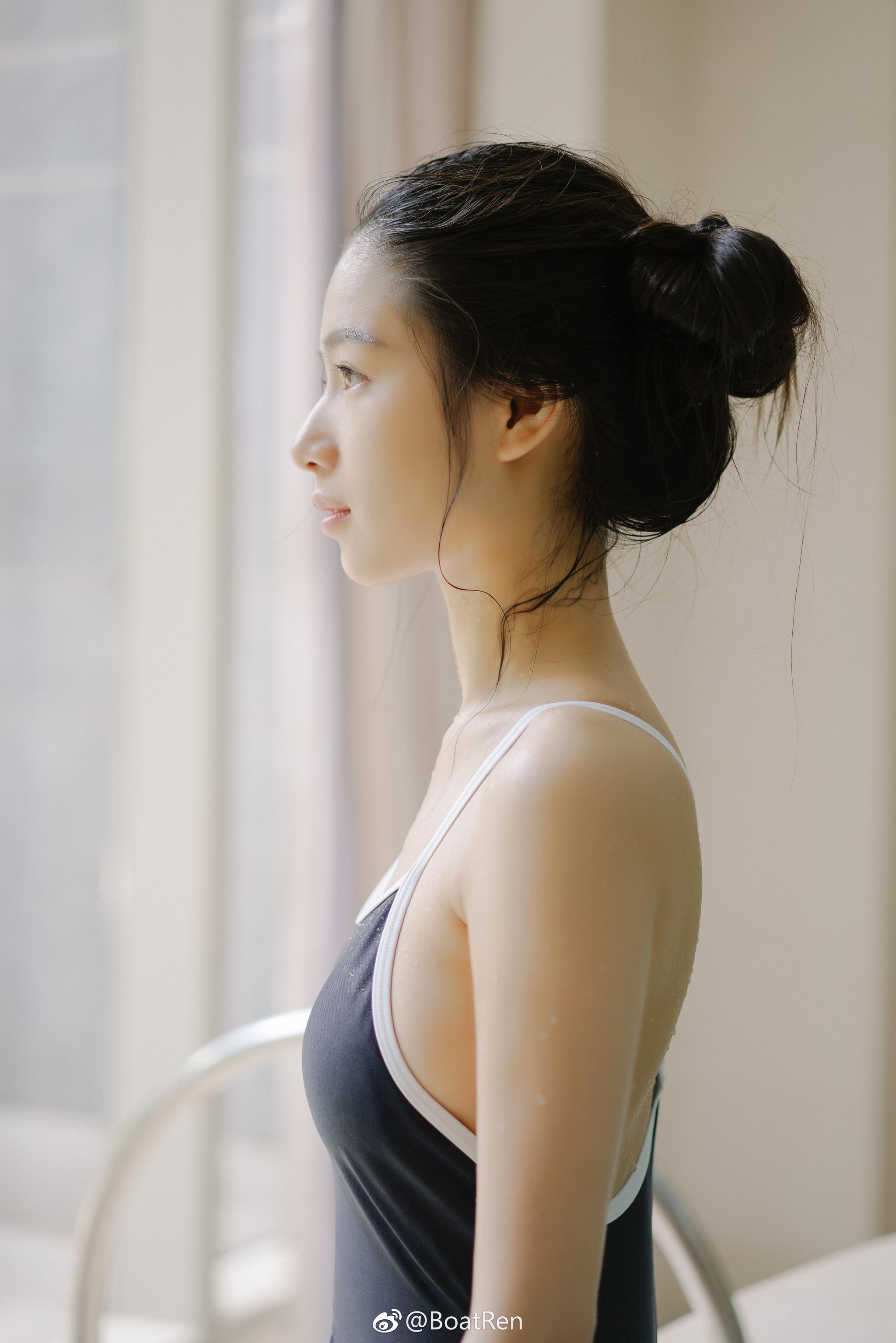 悠悠夏日的某一天 天气很好 你也很美