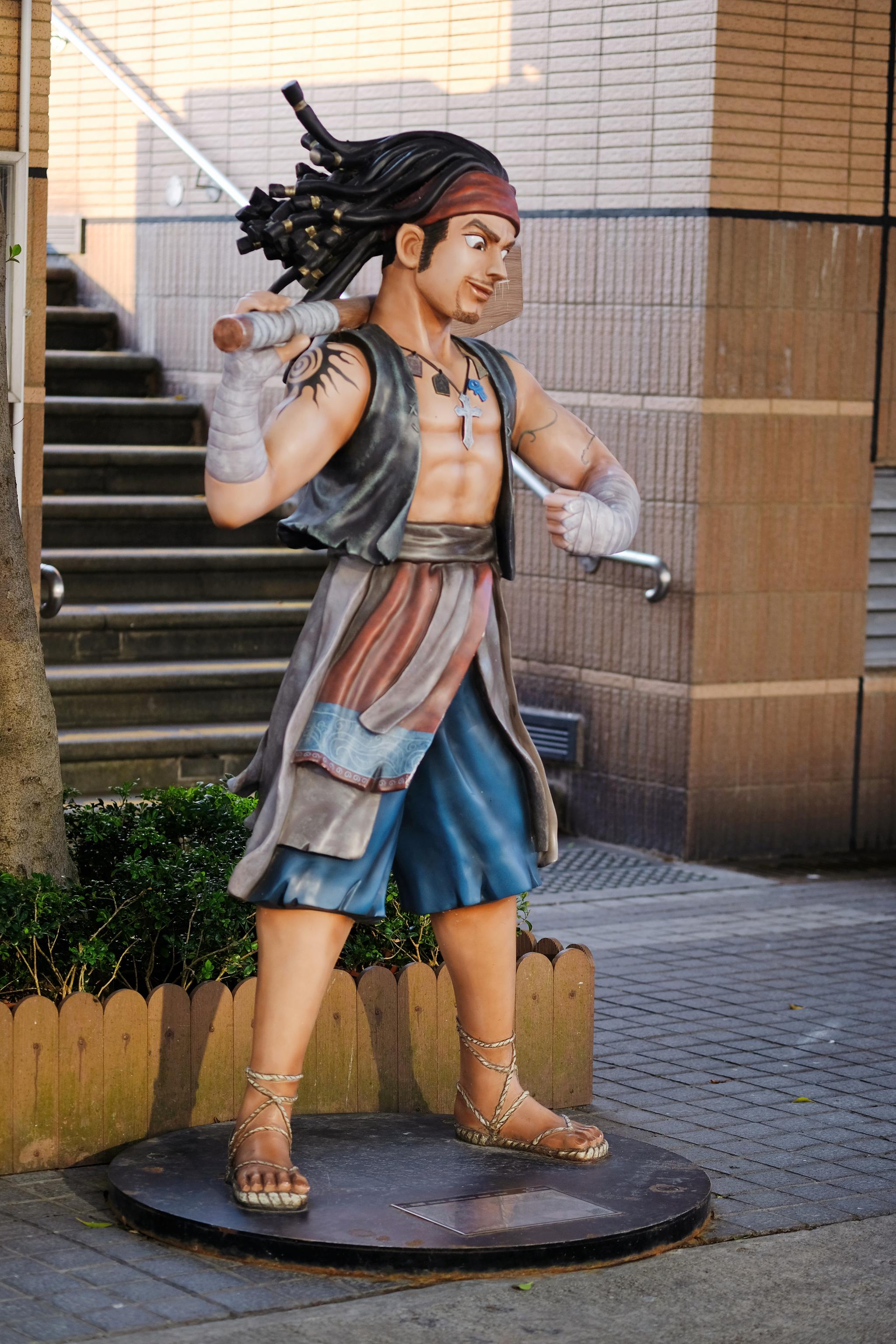 荆烈,这个对我来说有点陌生,原来他是香港新生一代武侠著名小说作家