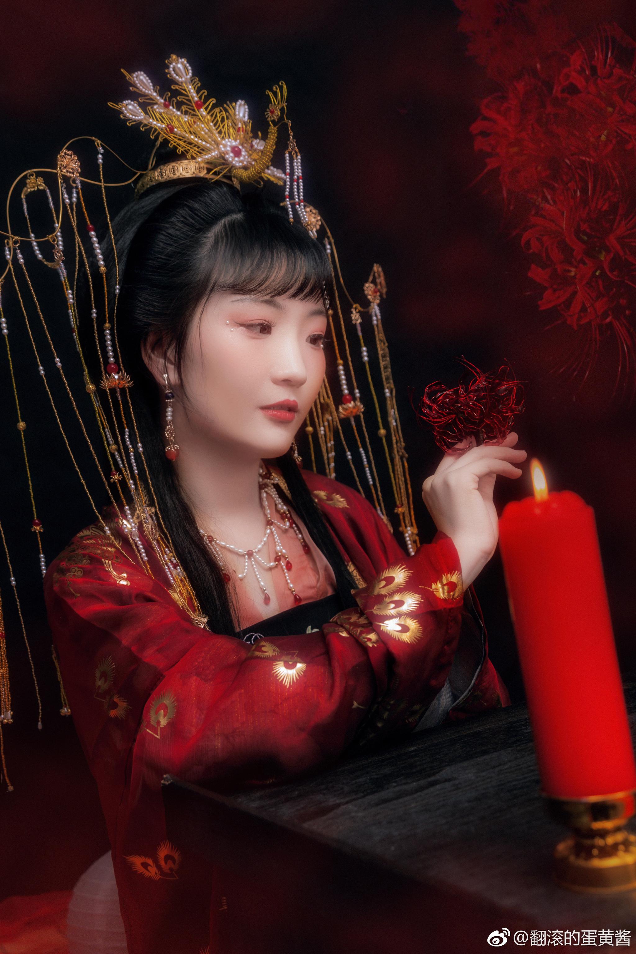 终有一日你行过黄泉得见八百里红花