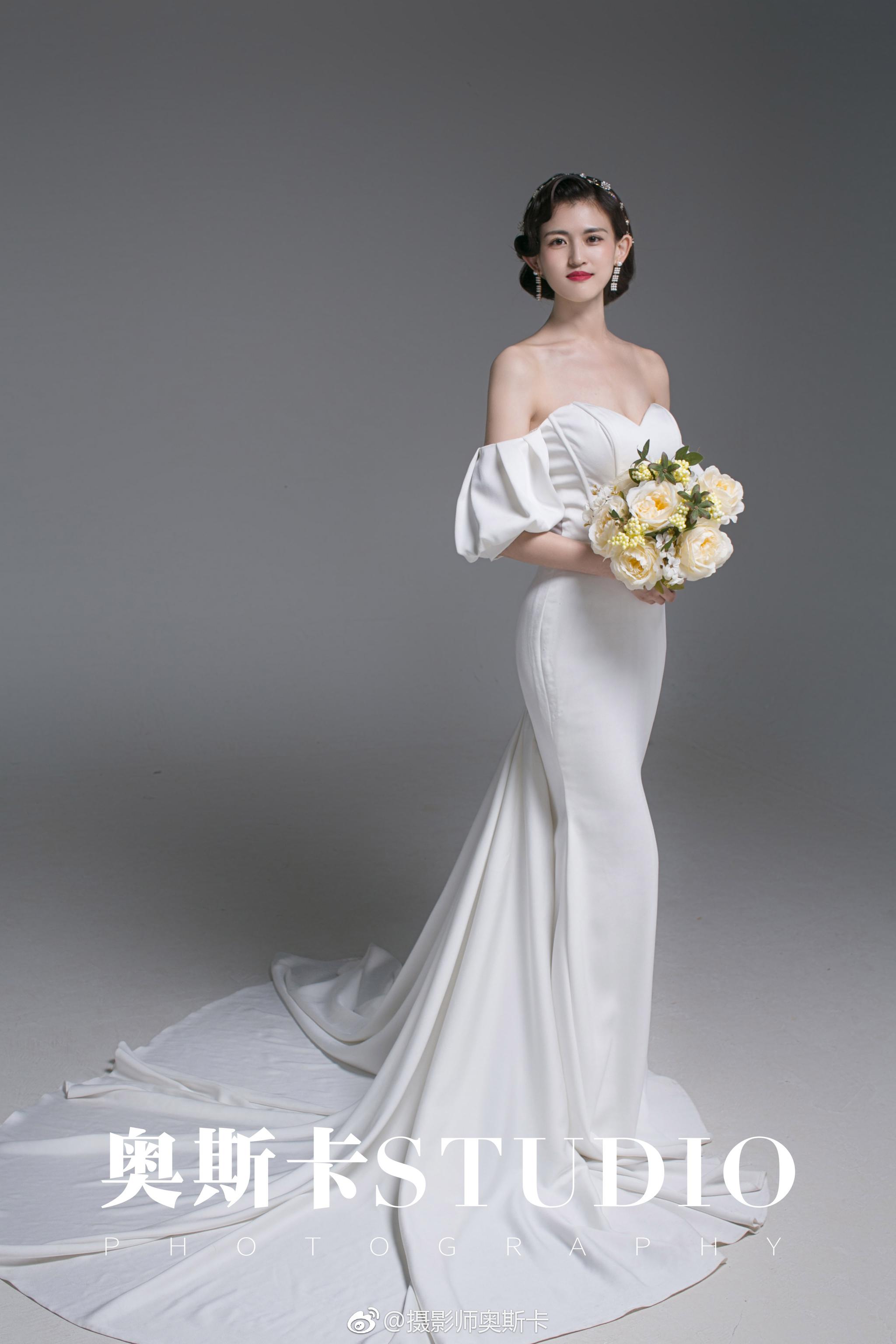 精彩的摄影能让照片附上情绪婚纱摄影中人物一瞬间的眼神动作