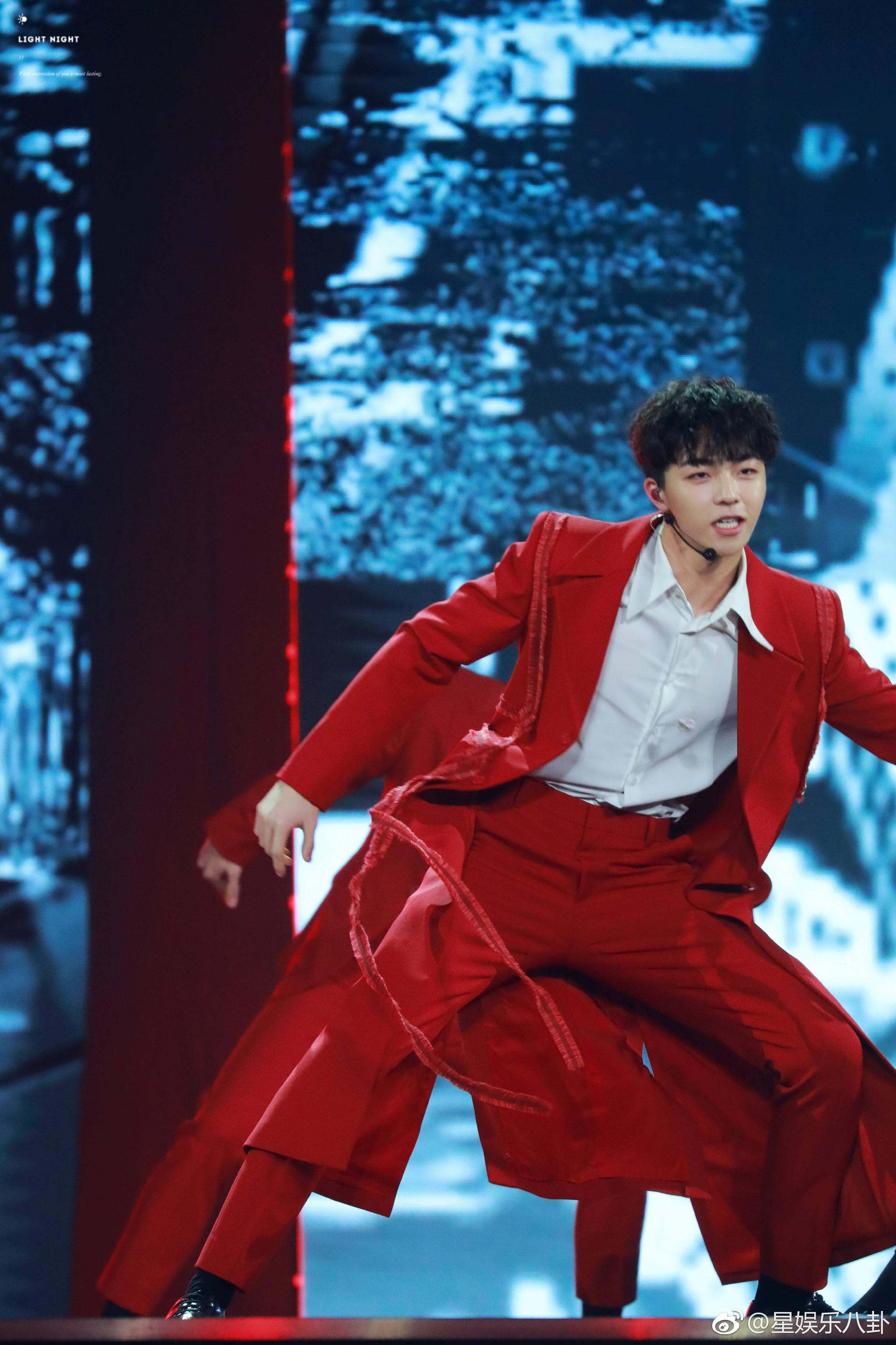 陈立农 红衣 陈立农 尖叫之夜 陈立农尖叫之夜台