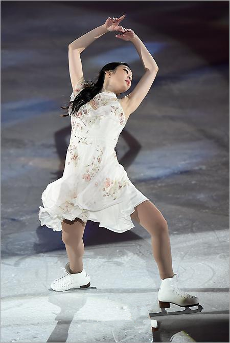 韩国花滑女神金妍儿复出!遭男友骗后抛弃,今上围暴涨脸变化巨大