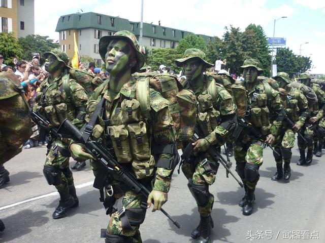 哥伦比亚特种部队,和军队新装备的加利尔ACE