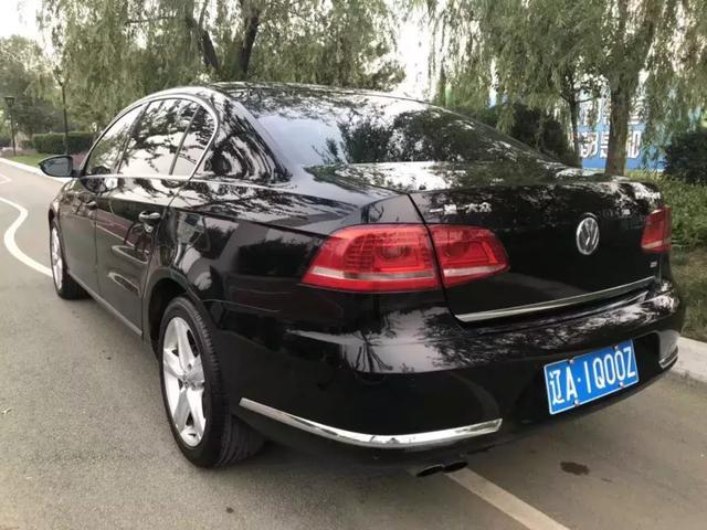 2012款迈腾2.0t至尊版,落地价33万,现在只剩11万