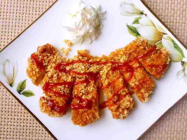 多吃鸡肉长肌肉,给儿子做最美味的鸡排,再来两块也吃不够