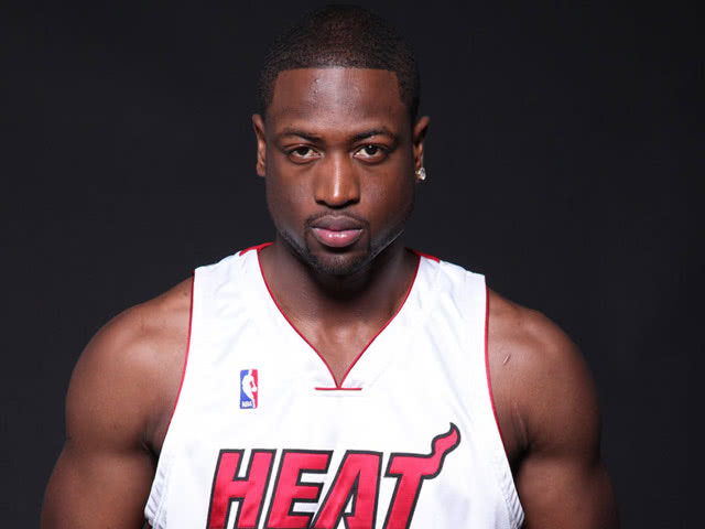 莱利终于聪明一次 闪电侠续约热火!然而却宣布赛季结束退役?