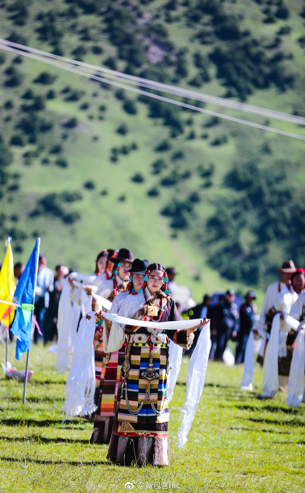 那曲市比如县苏毗.娜秀文化旅游艺术节的现场