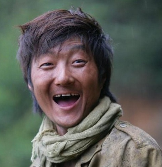 走红,和董洁一吻轰动娱乐圈,现41岁活成这样|士兵突击|董洁|王大治