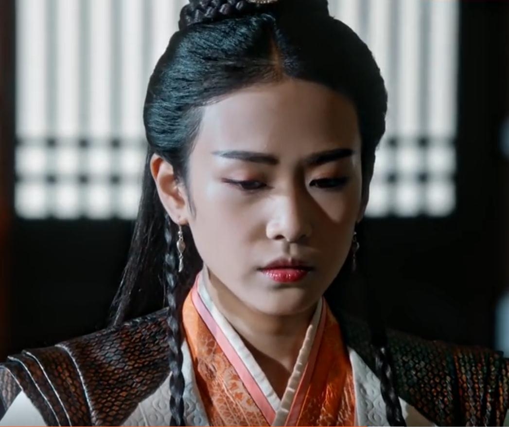 斗破苍穹:纳兰嫣然嫁给大自己30多岁的老师,心里想的却是萧炎