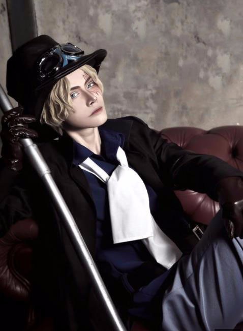 海贼王萨博cos,网友:你充值的烧烧果实到账啦!赶紧去炫耀吧!