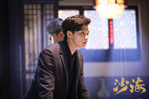 张铭恩搭档吴磊,秦昊,杨蓉等主演的现代探险题材电视剧《沙海》正在