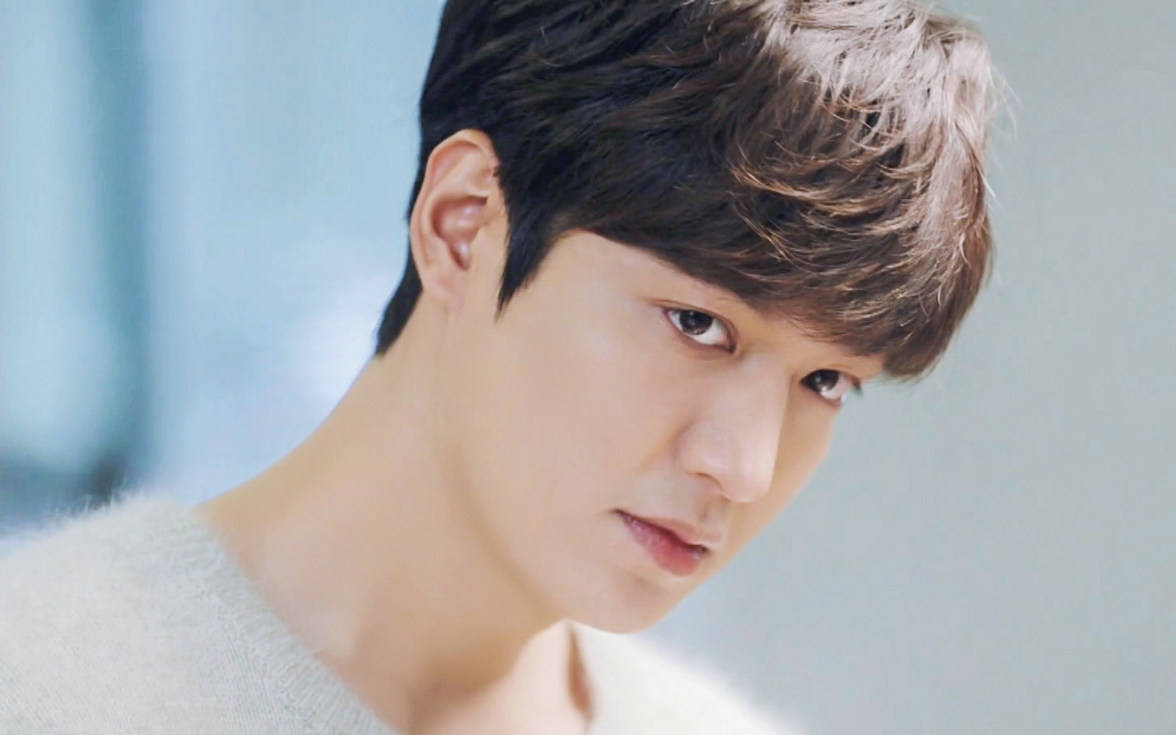 李敏镐军事训练结业,虽然胖了很多,却依然帅气可爱?