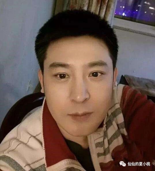 这档喜剧电视节目《欢乐饭米粒》是由演员王振华,李静,孙涛,少峰