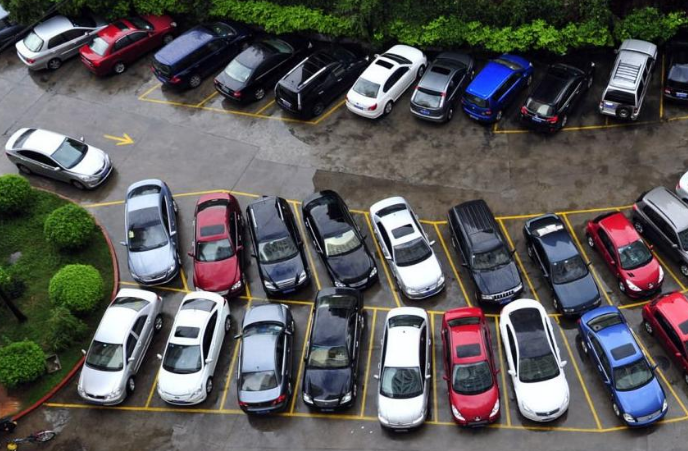 知道这些停车技巧后就不会了,新手司机都看看