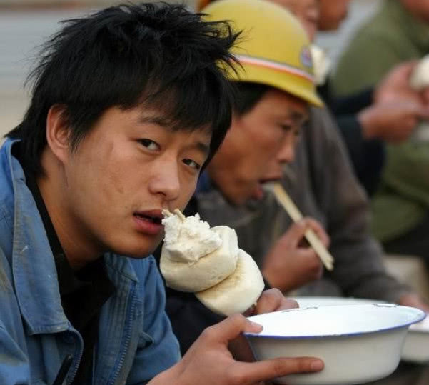 刘德华的民工,黄渤的民工,佟大为的民工,都输给他的民工