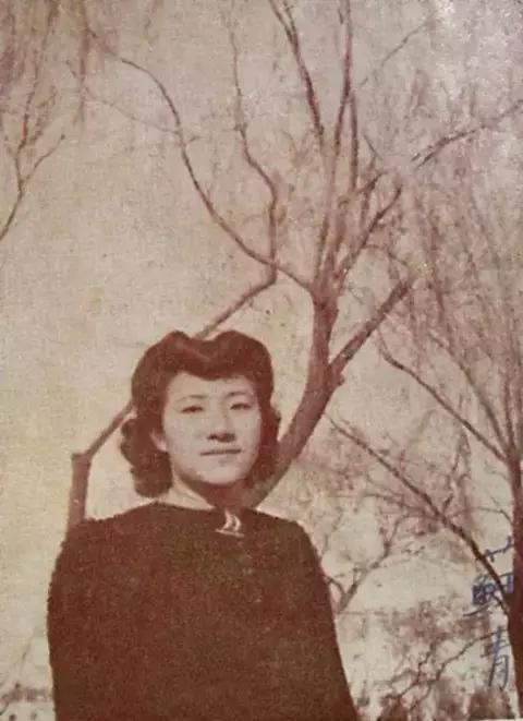 母亲:辛苦供你读十多年书,到头来还是回家坐着|民国|吴宓|苏青_新浪