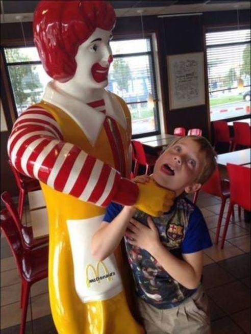 实拍:恶搞街头雕塑