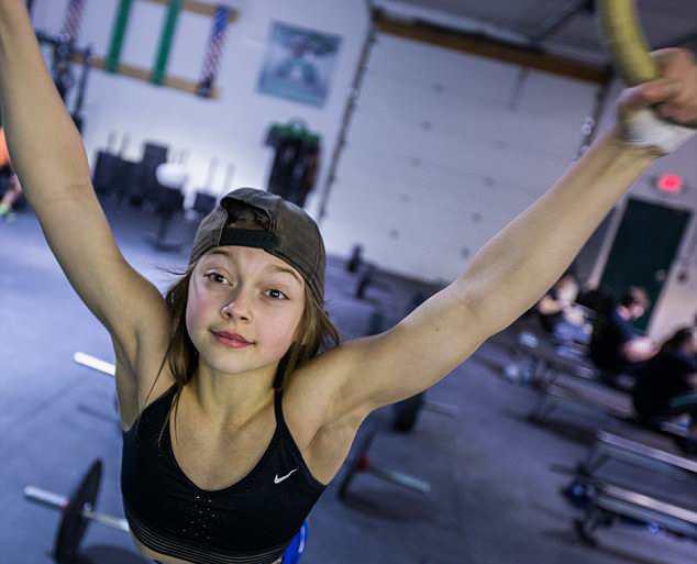 来自美国蒙大拿州的10岁小女孩brooklyn sittner拥有惊人的力量,才10