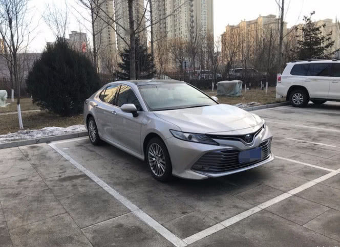 花27万元落地混动版凯美瑞一千公里后车主晒出的最低油耗很美丽