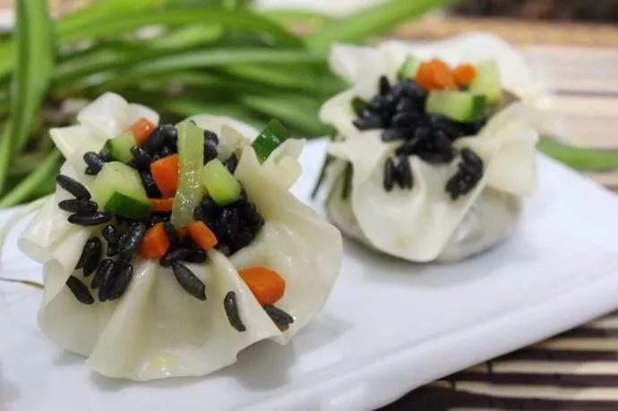 乌米烧麦文/一叶笙来源:张渚旅游