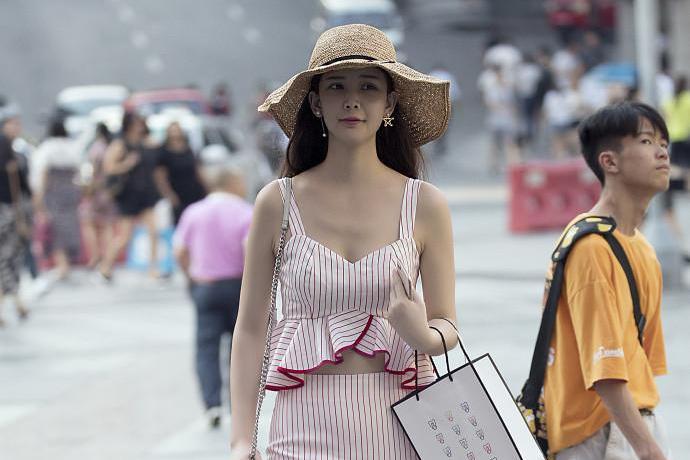 时尚穿衣装扮秀