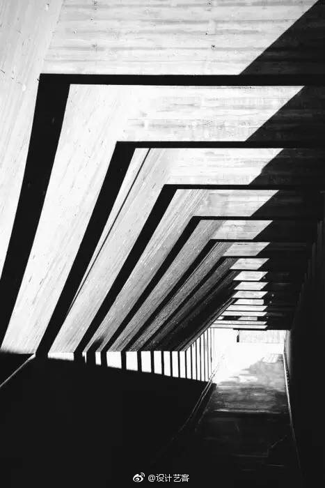 摄影| 建筑空间的黑白影像