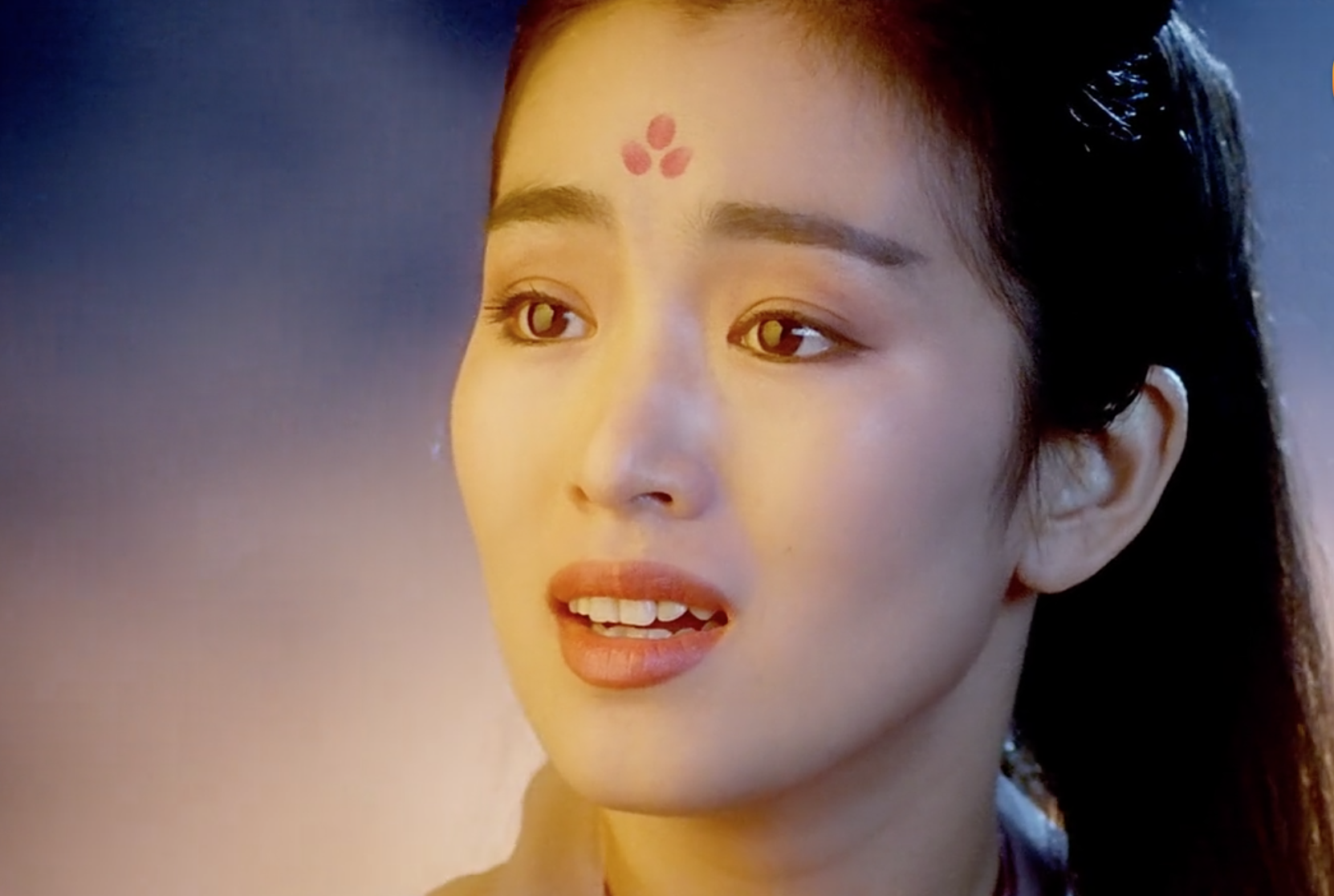 巩俐在《新天龙八部之天山童姥》中也有英气的美