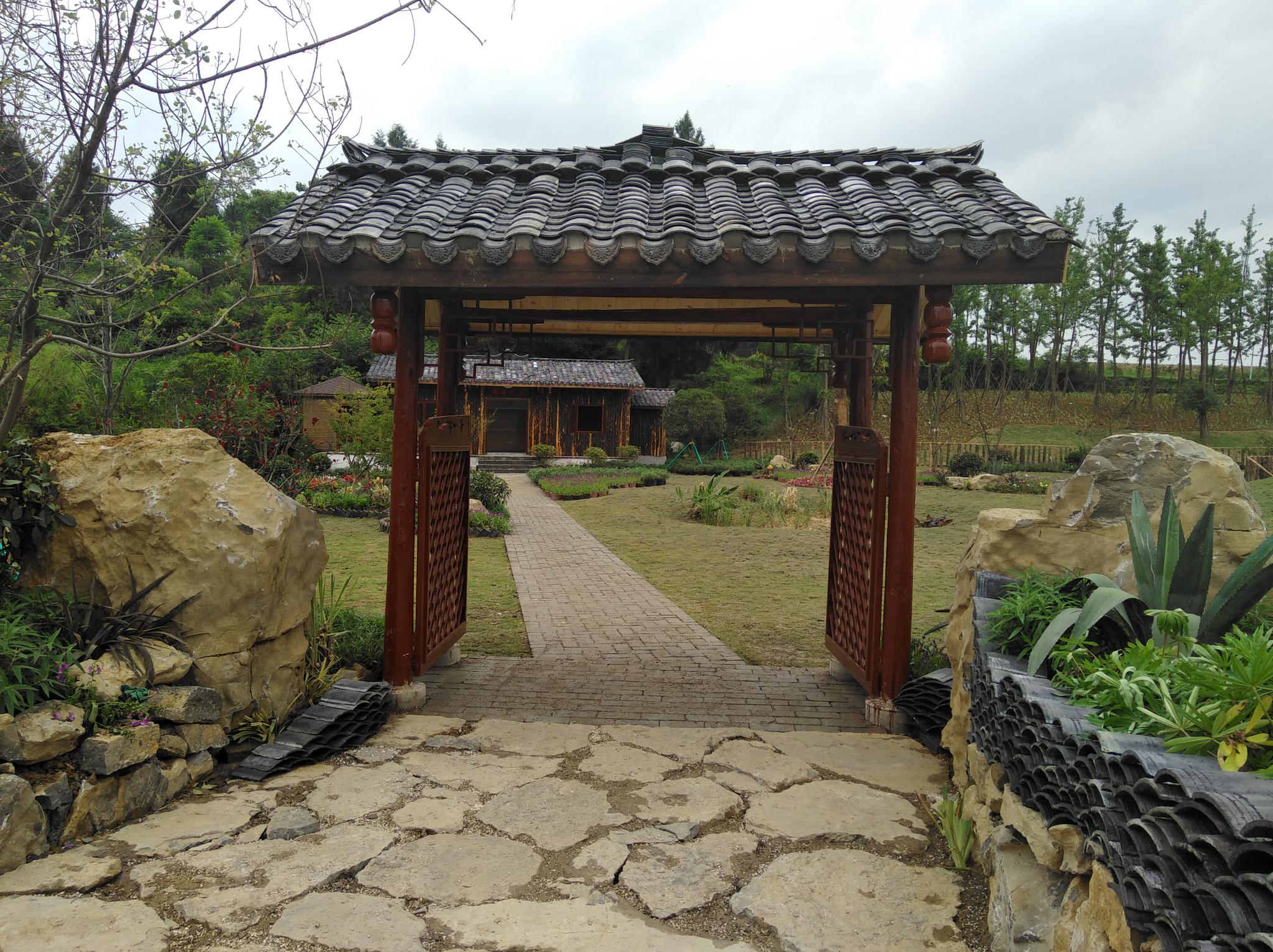 遵义百草园花卉主题公园开园同步举行蝴蝶文化旅游节