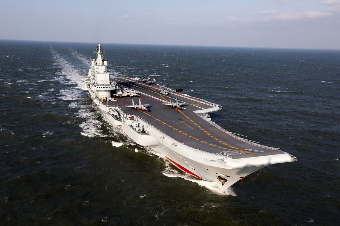 001a与辽宁舰首次同窗亮相:二次海试即将展开