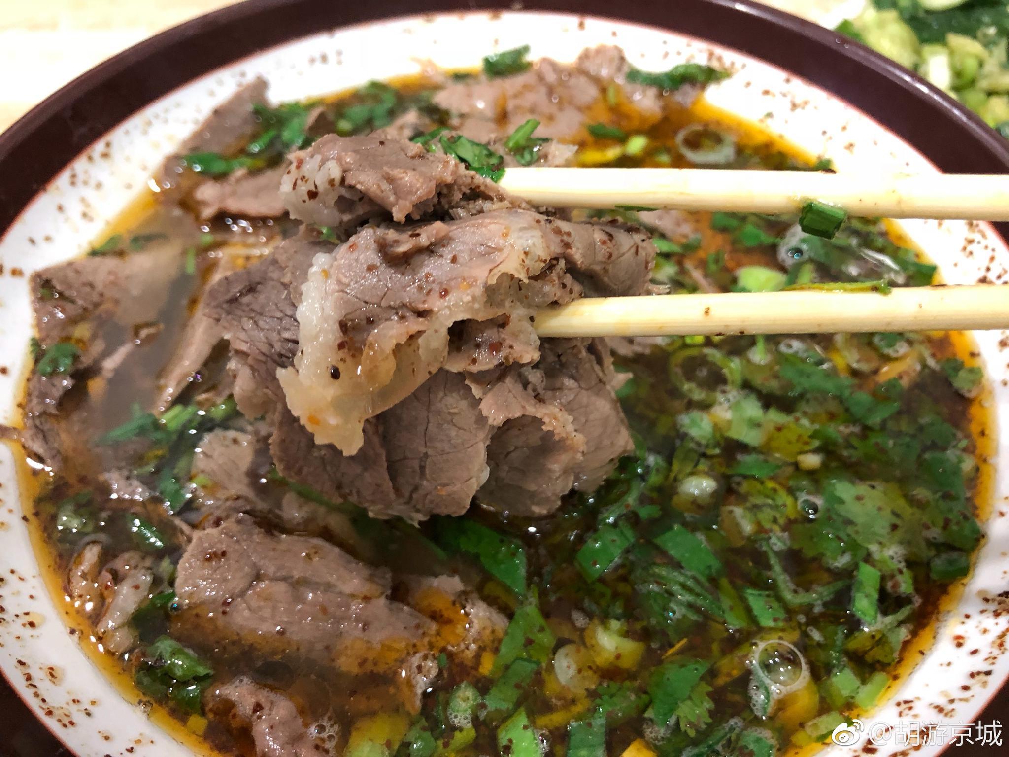 目前吃过最棒的淮南牛肉汤!虽然藏在胡同里不怎么起眼儿