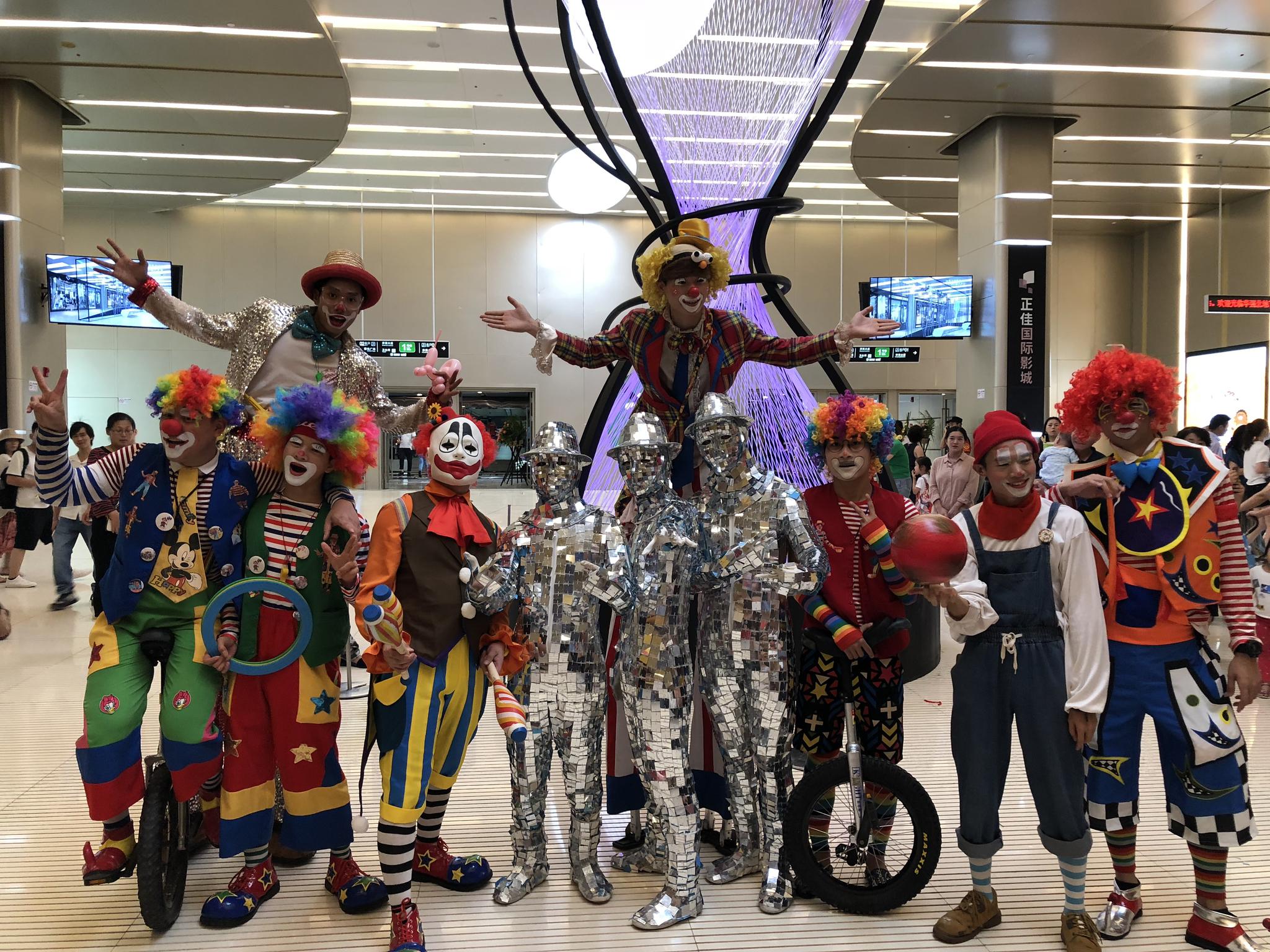 活动公司旭东传媒执行演艺的7月18日华强北地铁商业街开业活动