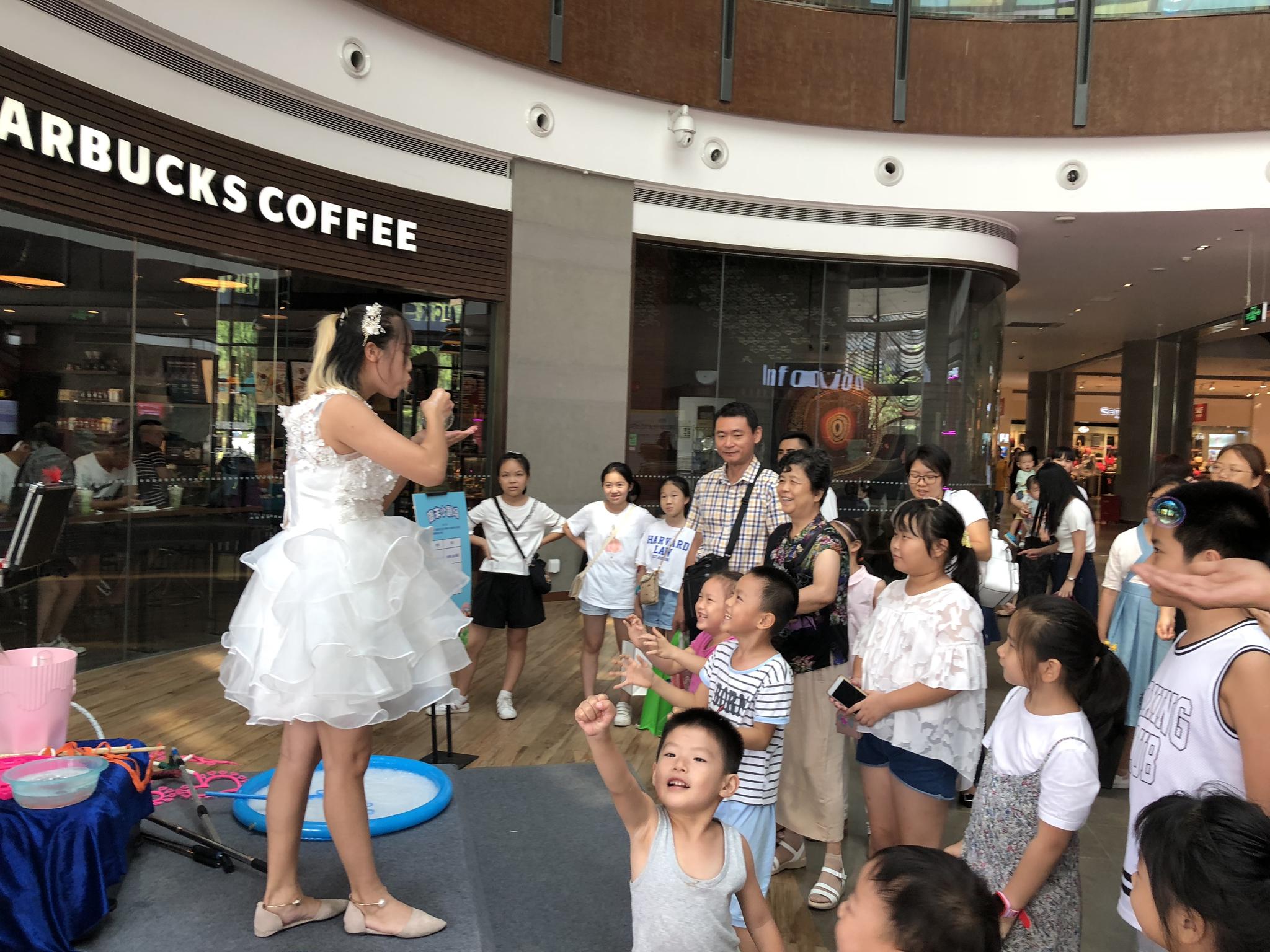 泡泡秀,魔术师 8号仓周末小剧场暖场演出商场演出活动旭东传媒